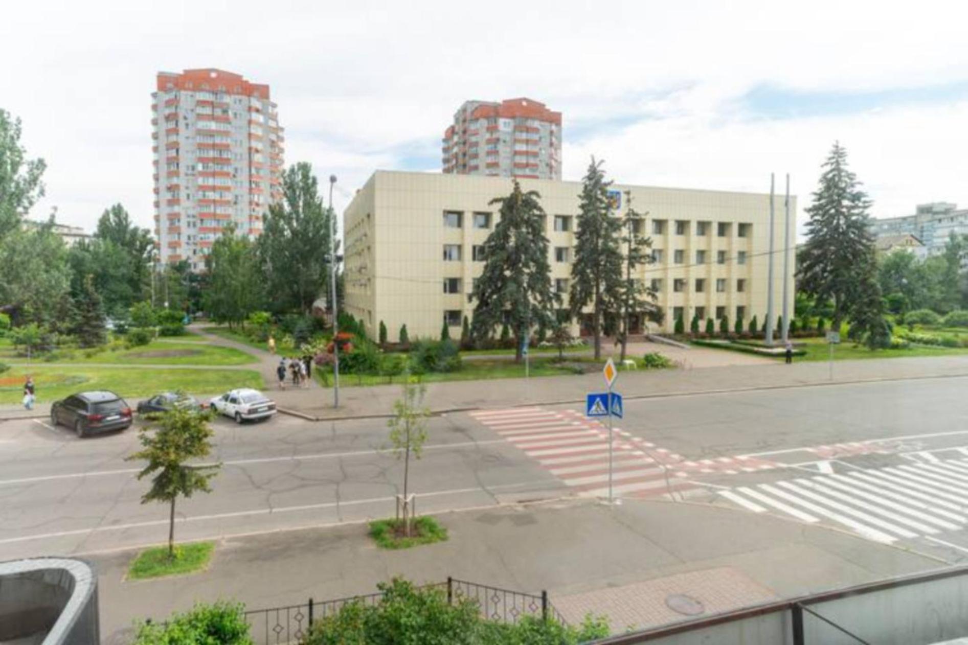 Затишна 2К Квартира З Усім Необхідним Для Життя Поряд З Метро Дарниця キエフ エクステリア 写真
